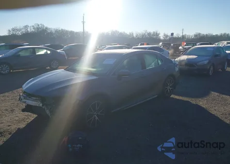 2021 Toyota Camry Se Awd z USA, uszkodzony, nr VIN 4T1G11BK2MU031258